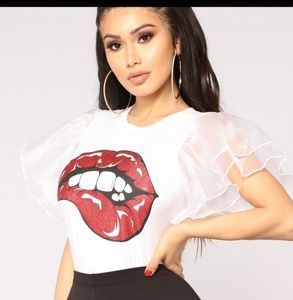 Sweet lips tee